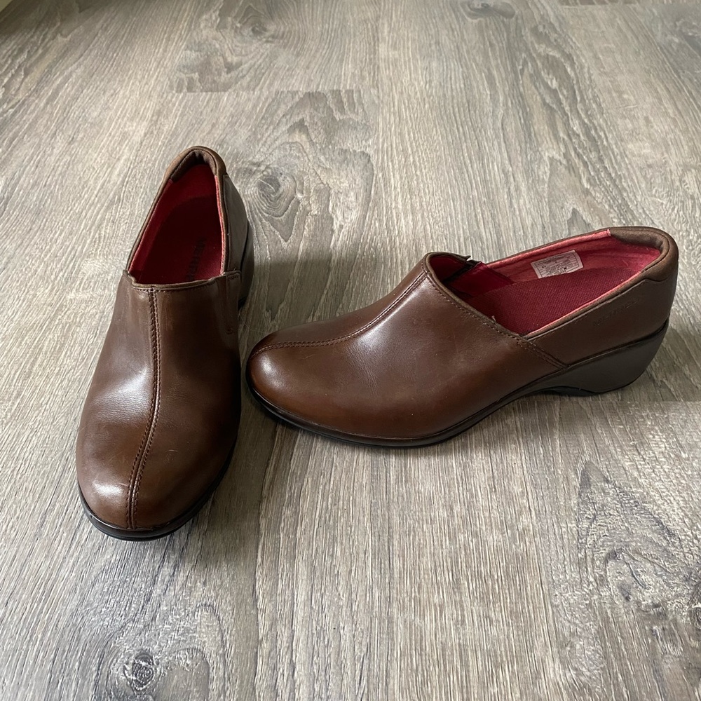 Merrell brown leather angelic slip on